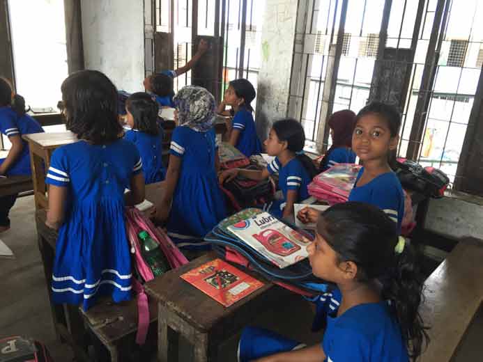 Rekenen in een klas in Dhaka